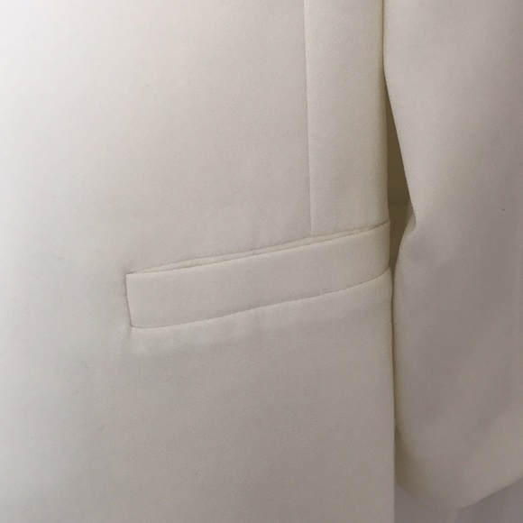 H&M women’s white blazer - Picture 5 of 7
